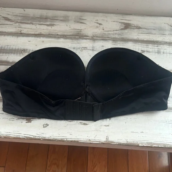 VS bombshell Black Strapless Bra size 34B - Picture 2 of 3